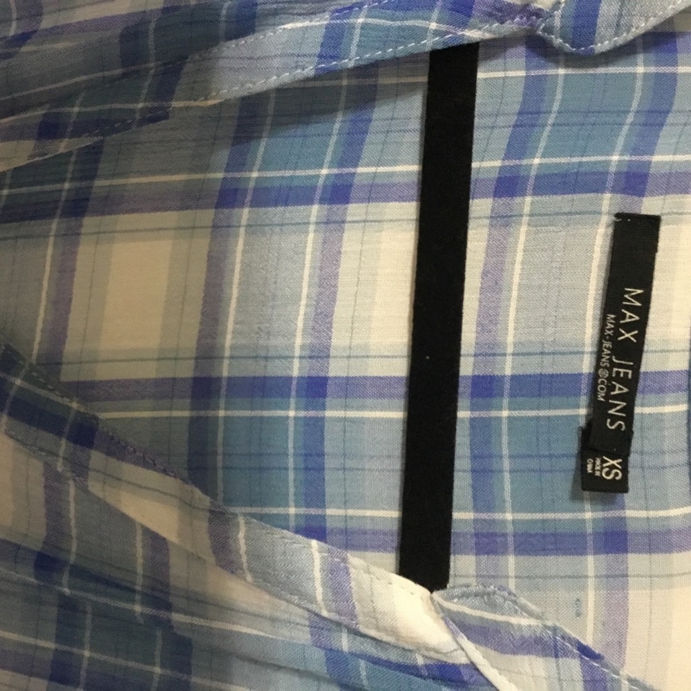 Blue and white plaid top. New - Picture 2 of 3